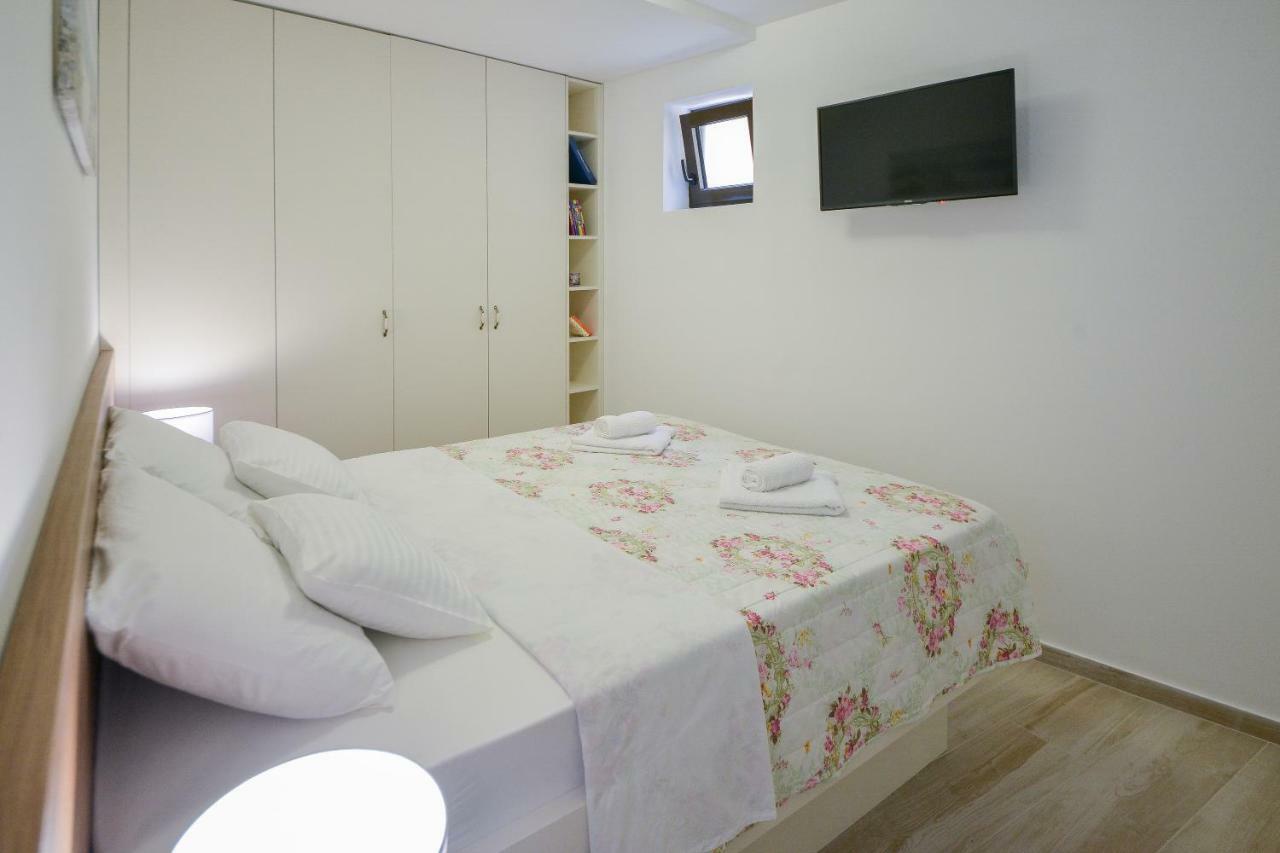 Brand New Apartments Ilha Sveti Stefan Exterior foto