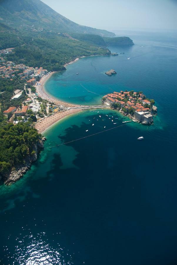 Brand New Apartments Ilha Sveti Stefan Exterior foto